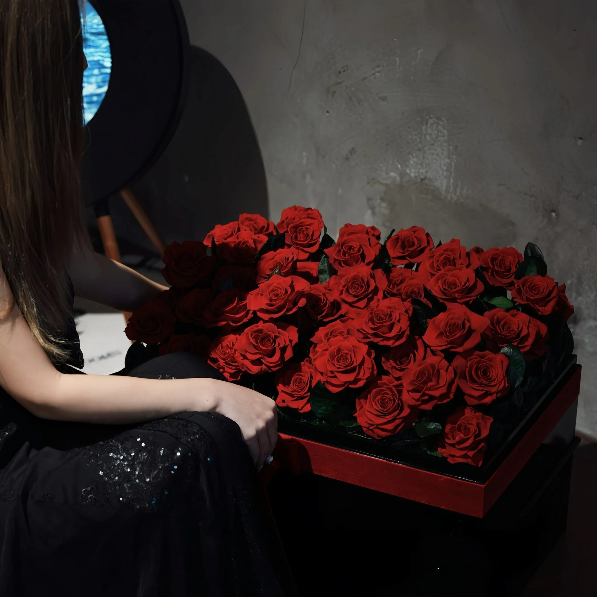LULU ROSÉE Eternal Rose Garden 52 Red Roses, Preserved Flower Box with Model in Black Dress