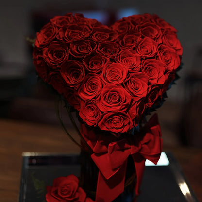 LULU ROSÉE Eternal Rose Garden Heart Bouquet, Close-Up of 3D Red Preserved Roses with Velvet Bow
