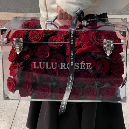 LULU ROSÉE Grande Eternal Acrylic Handbag Rose Box, luxury handbag-shaped transparent acrylic gift box filled with wine red preserved roses decorated with silk ribbon, customizable flower colors, romantic everlasting floral souvenir for anniversary & birthday gifting